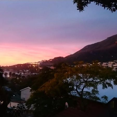 Independent Quaint Flat, Close To Beach 케이프타운 외부 사진