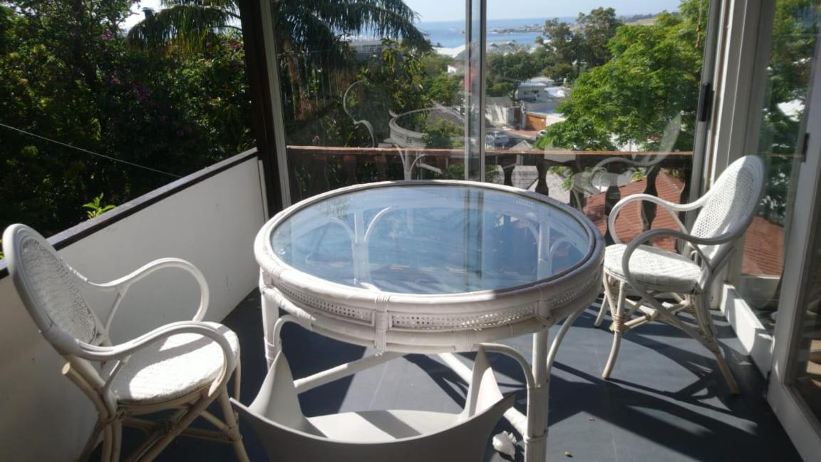 Independent Quaint Flat, Close To Beach 케이프타운 외부 사진