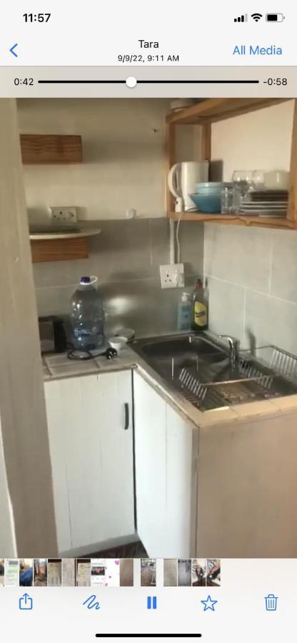 Independent Quaint Flat, Close To Beach 케이프타운 외부 사진