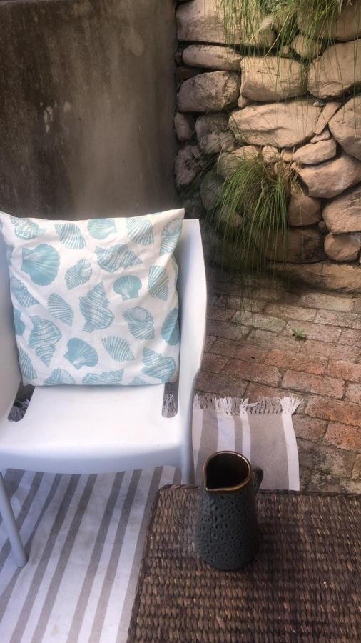 Independent Quaint Flat, Close To Beach 케이프타운 외부 사진